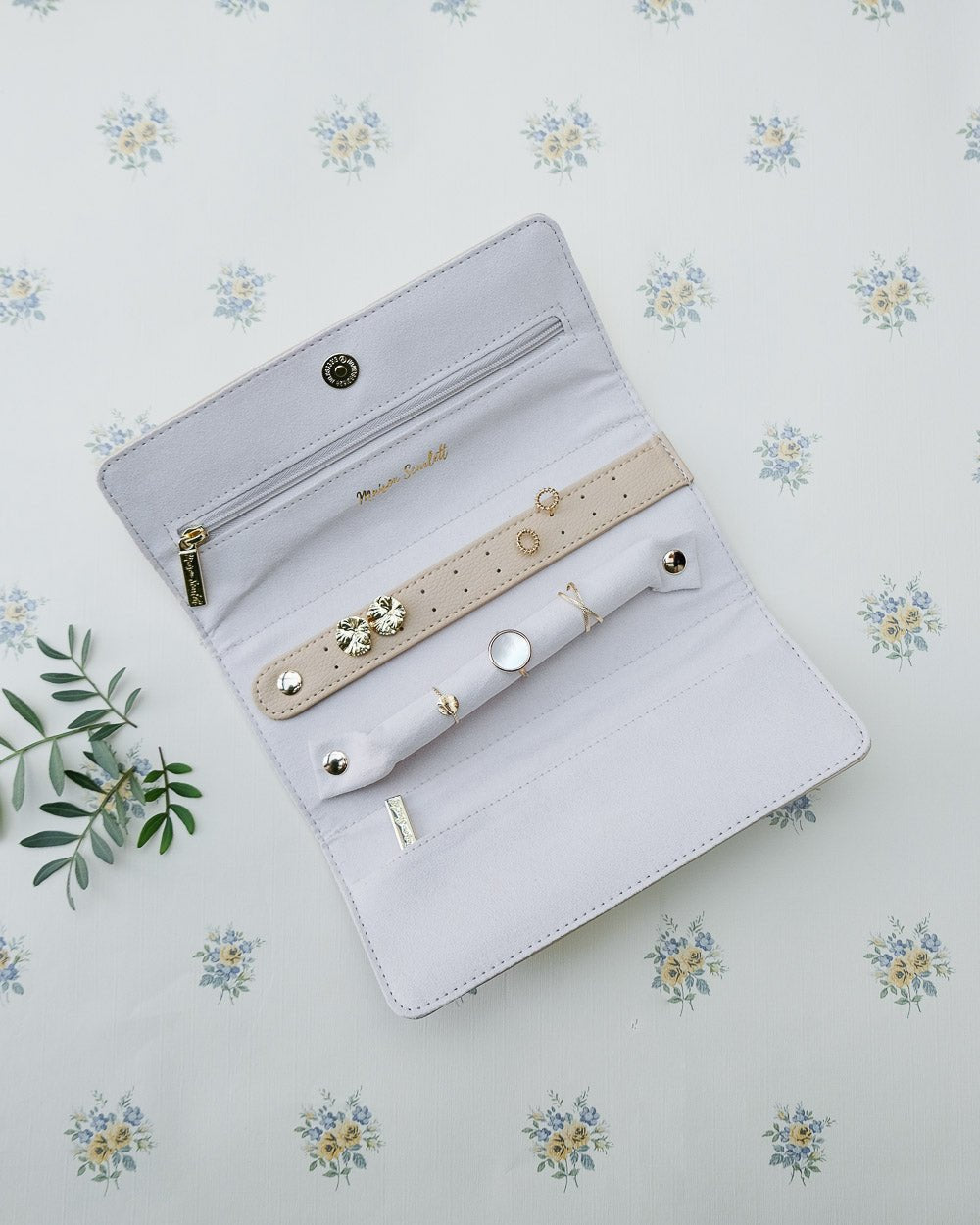 Catherine PU jewelry pouch - outlet