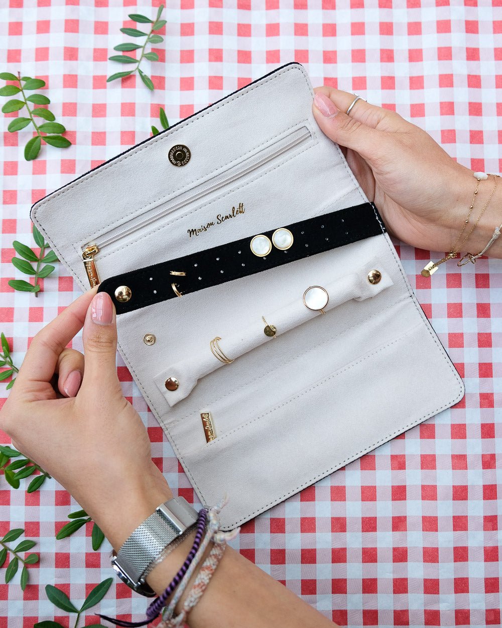 Catherine Velvet Jewelry Pouch - Outlet
