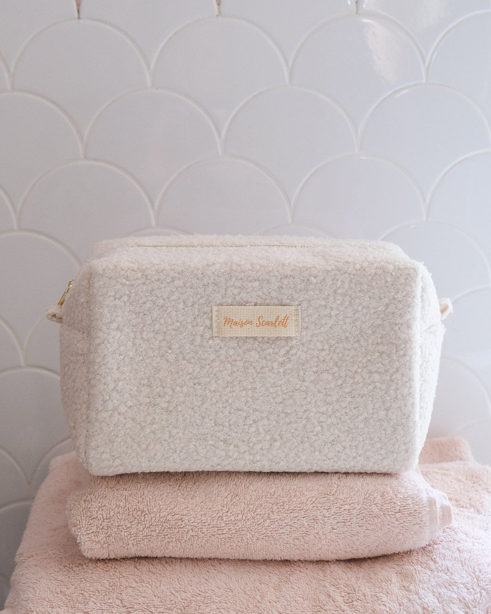 Charlotte faux-shearling toiletry bag - outlet