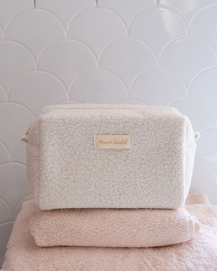 Charlotte teddy toiletry bag
