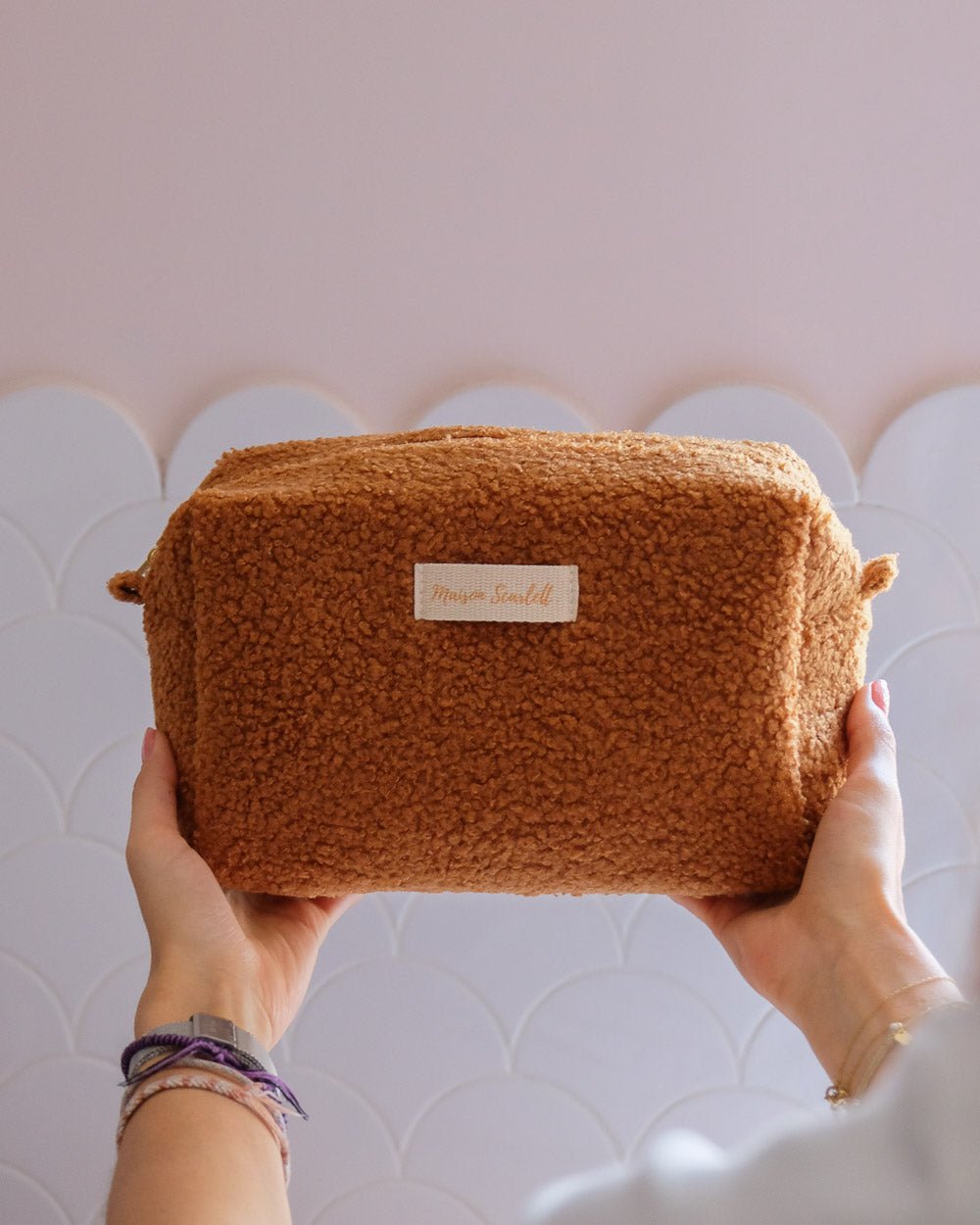 Charlotte faux-shearling toiletry bag - outlet