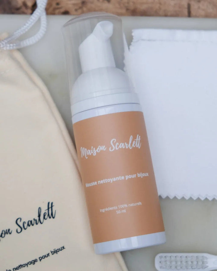 Jewelry cleaning kit